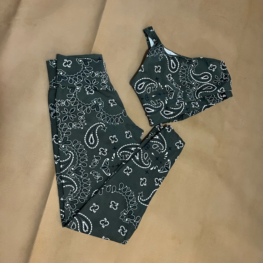 Athletic set